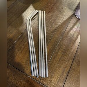 Set of metal straws